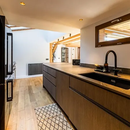 Kabane Keyweek Pool Sauna Downtown