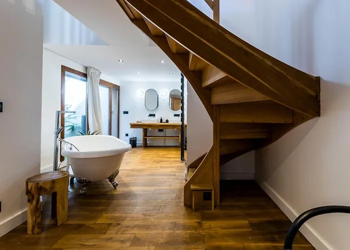 Villa Kabane Keyweek Pool Sauna Downtown