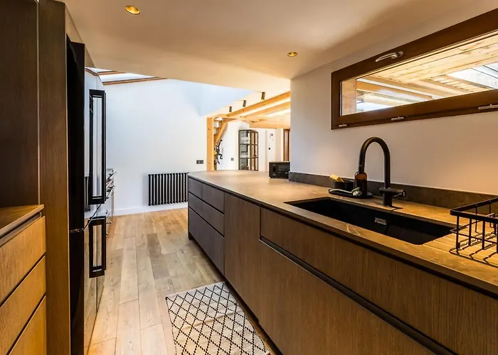 Kabane Keyweek Pool Sauna Downtown